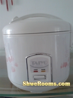 Rice Cooker for sell 8 $