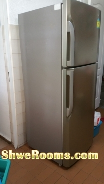 <___  Samsung two door fridge for sale ______>