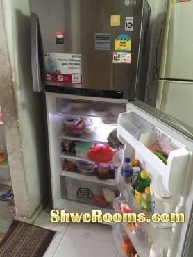 LG Refrigerator for sale (S$600) under warranty