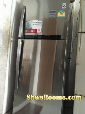 LG Two doors refrigerator for sale (S$600)