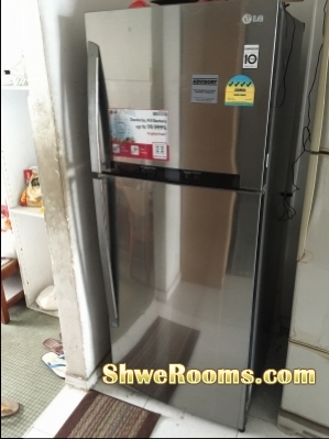 LG Two doors refrigerator for sale (S$600)