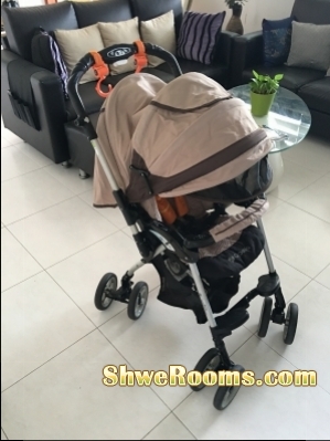 Selling second-hand baby stroller 