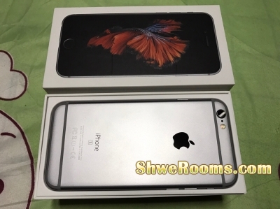 S$700.00,selling used iphone 6s silver 128gb