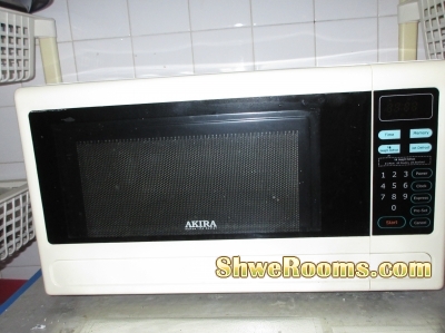 AKIRA Digital Microwave in good condition for sale 