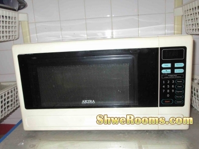 AKIRA Digital Microwave in good condition for sale