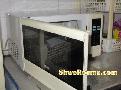 AKIRA Digital Microwave in good condition for sale