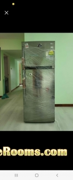 Second hand big fridge for sale $150