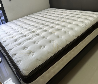 King size mattress with 12 years warrenty