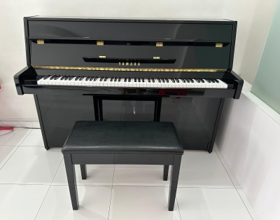 SELLING SECOND HAND PIANO