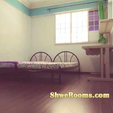 ***** Available Common Room with Aircon for a lady roommate !