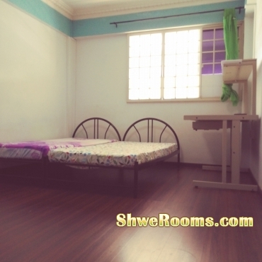 For A Lady Roommate : Common Room with Aircon @ Bedok !