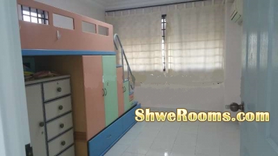 Big Common and single common room for rent