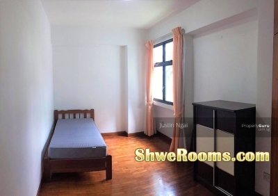 common room / master bed room at Pasir Ris ( Eastvale Condo )