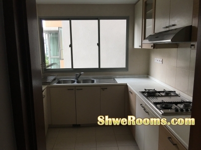 Available common room for rent @ Whitewater Condo Pasir R