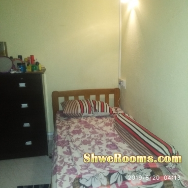 Looking for one lady (master bed room(2 ladies share)