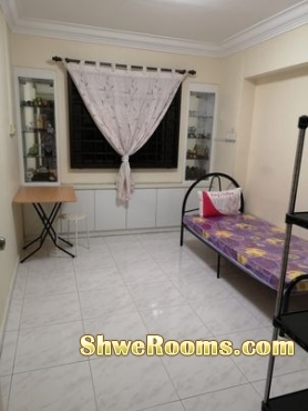 *****Room for rent for a lady @ Sengkang*****