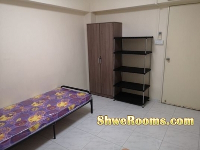 *****Room for rent for a lady @ Sengkang*****