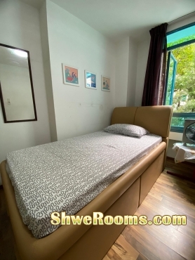 Available one lady roommate for common room @ Punggol (Immediate Available)