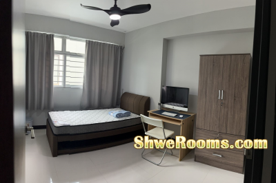 Available one common room for single stay near tampines west mrt