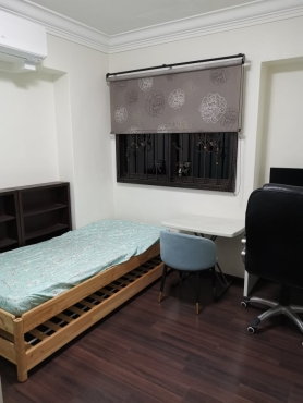 HDB 1 common room for rent