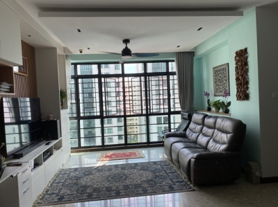 Condo common room for 1 pax female tenant 