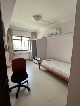 HDB 4 room flat to rent