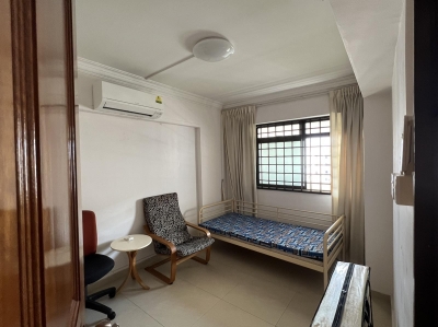 HDB 4 room flat to rent