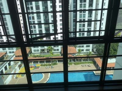 Condo common room for 1 pax female tenant