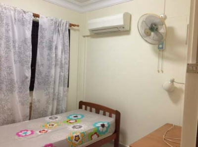 Common Room with AirCon - near Queenstown MRT- $750/person - Immediate Available