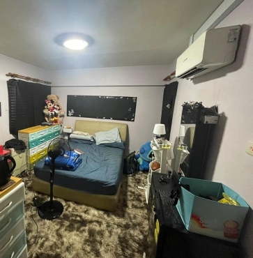 Master Bedroom (S$1180) Included PUB