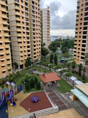 LOOKING FOR 1 MALE TO RENT & SHARE AT ONE COMMON ROOM AT NEAREST PIONEER MRT