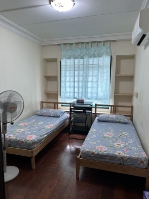 Room for rent at Boon Lay MRT, Near Jurong point shopping mall , Jurong West St 64 (short term)