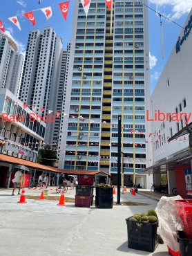 Toa Payoh MRT အနီး ယောင်္ကျားလေး အခန်းဖေါ်တစ်ယောက်အတွက် အခန်းငှားရန်ရှိပါသည်။