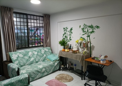 1 Male (ကျောင်းသား $၅၅၀ / ၀န်ထမ်း $600net @Lakeside