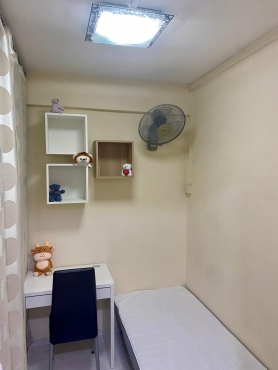 Tampines Central - Single Room with Portable Aircon $800 included PUB (Female Only)