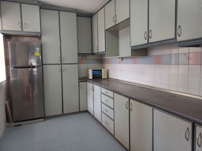 3Mins to Yew Tee MRT, 1common room and 1 Master room available