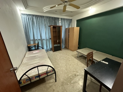 Shared room for couple , female and male at Simei 