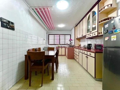 1Commond Room Rent near Bukit Batok MRT 