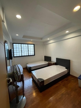 Common share Room (2pax) ငှါးရန်ရှိပါတယ်