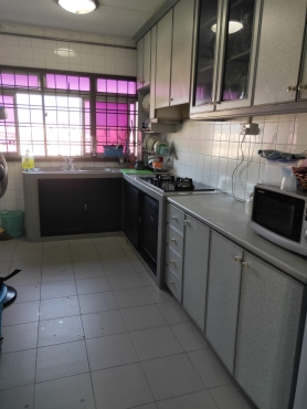 BLK 784 MASTER/COMMON BED ROOM to rent Short term, 4 MINS walking distance TO YEW TEE MRT