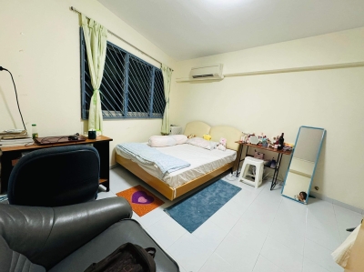 RENT FOR COMMON ROOM NEAR KEMBANGAN MRT