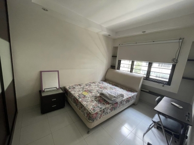 Single Room available for 1 Female@Sembawang