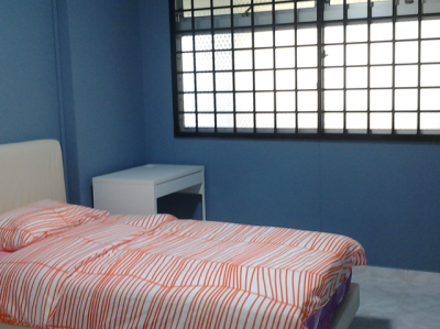 Spacious room with aircon and WIFI for rent at CCK MRT