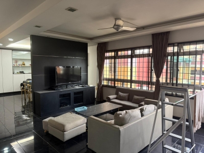 *** Near Ubi MRT, Executive Wide HDB, Common Rooms ***