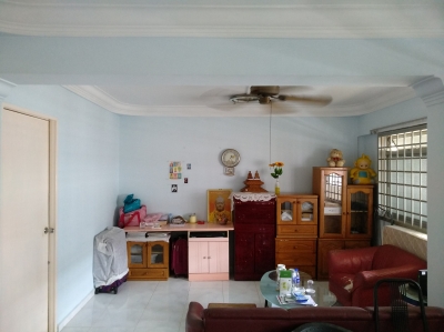 Owner Ad：One lady to share HDB Master room