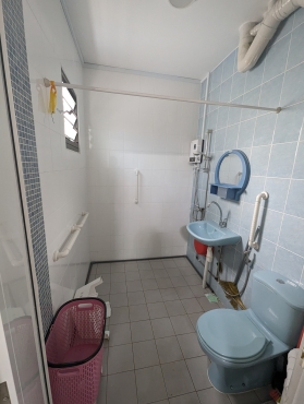 Short term MasterRoom Available near Tampines East MRT ($60)