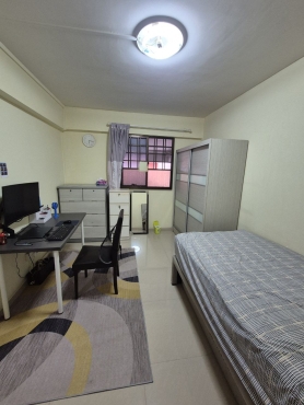 Serangoon Avenue 4 Common Room for rent