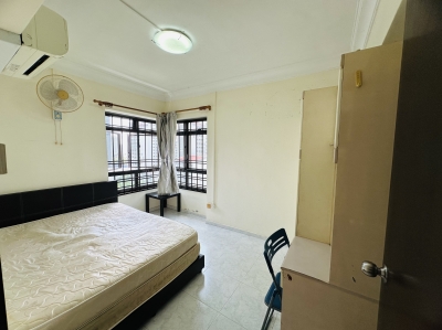 Cozy Common Room w AirCon - $1300 - near Queenstown MRT