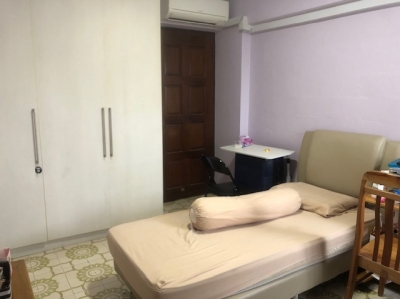 Master Bedroom for rent 