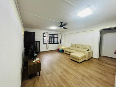 One_Lady to share Big Common Room, Available @ BEDOK